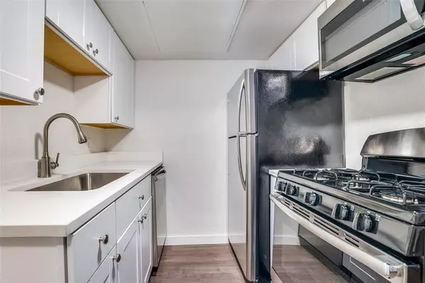 Dallas, TX 75206,4927 San Jacinto Street #201