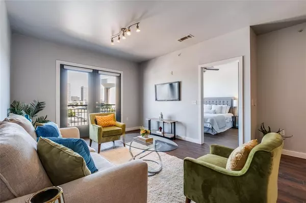 Dallas, TX 75206,5609 Smu Boulevard #507