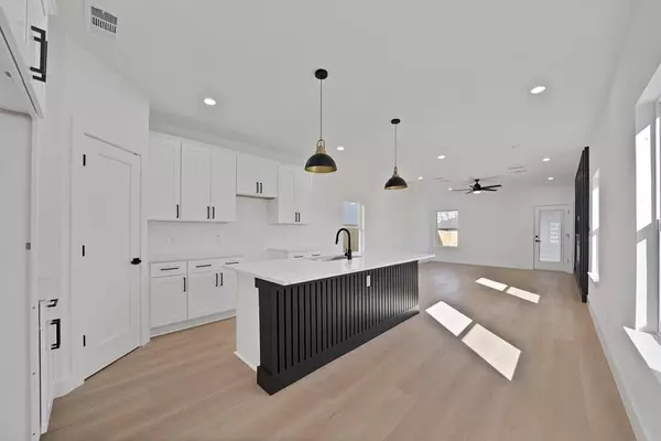 Dallas, TX 75215,2912 Brigham Lane