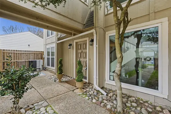 Waco, TX 76710,4506 Village Oak Drive