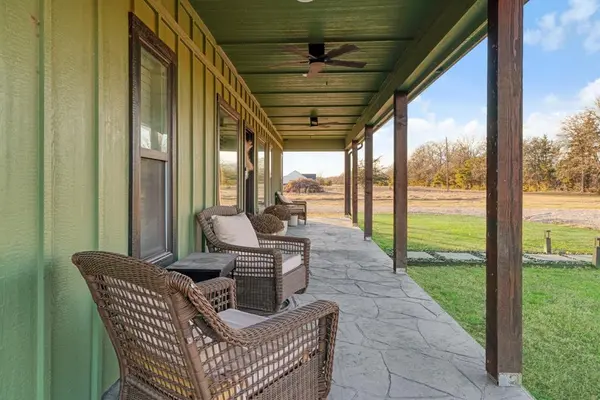 860 County Road 2420, Honey Grove, TX 75446