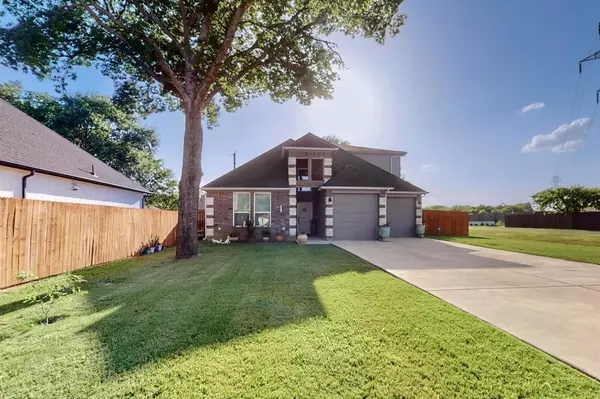 1901 Avenue E, Grand Prairie, TX 75051