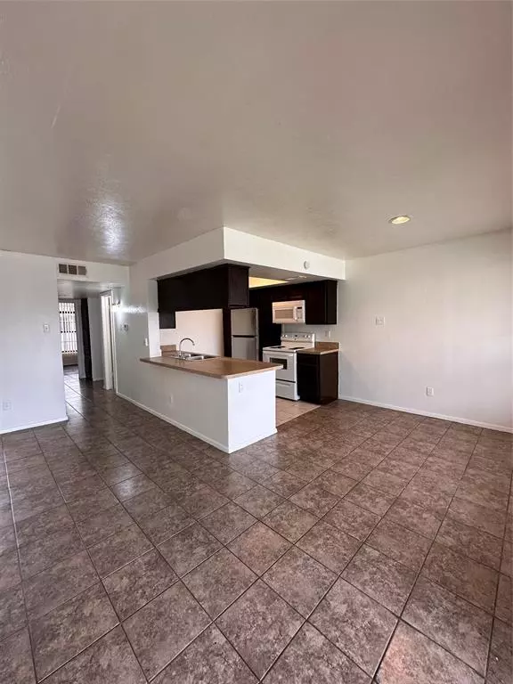 Garland, TX 75043,4456 Chaha Road #205