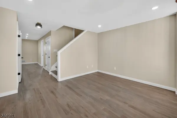 Newark City, NJ 07103,414 15Th Ave