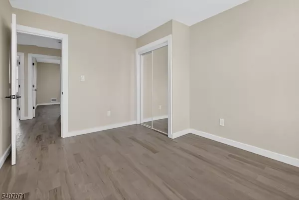 Newark City, NJ 07103,414 15Th Ave