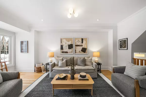 Toronto C12, ON M4P 2N5,36 Corinth GDNS