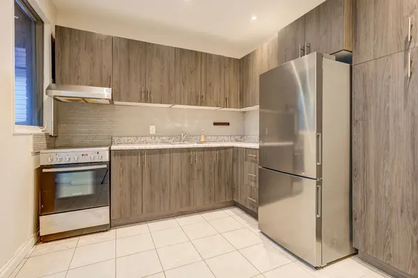 Toronto C01, ON M6H 3W3,238 Saint Clarens AVE #Main