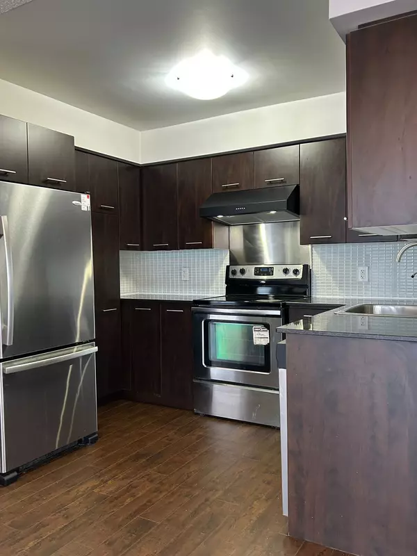 Toronto E07, ON M1S 0G4,125 Village Green SQ #3203