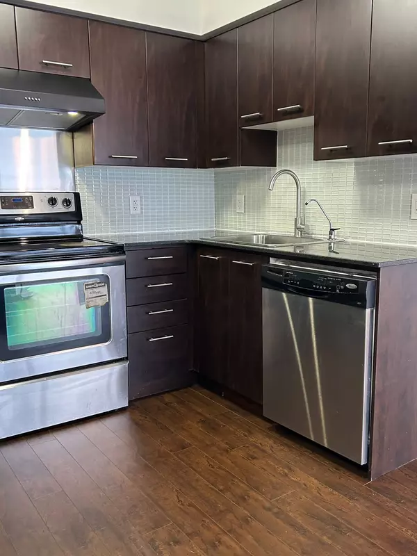 Toronto E07, ON M1S 0G4,125 Village Green SQ #3203