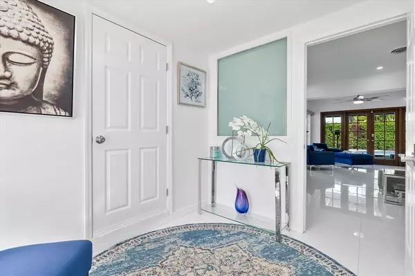 Hollywood, FL 33021,440 N Rainbow Dr