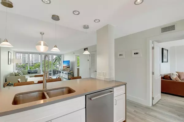 Fort Lauderdale, FL 33301,800 SE 4th St #302