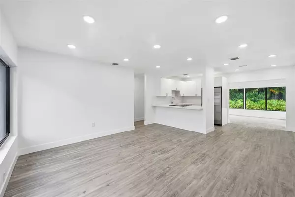 1812 SW 30th St, Fort Lauderdale, FL 33315