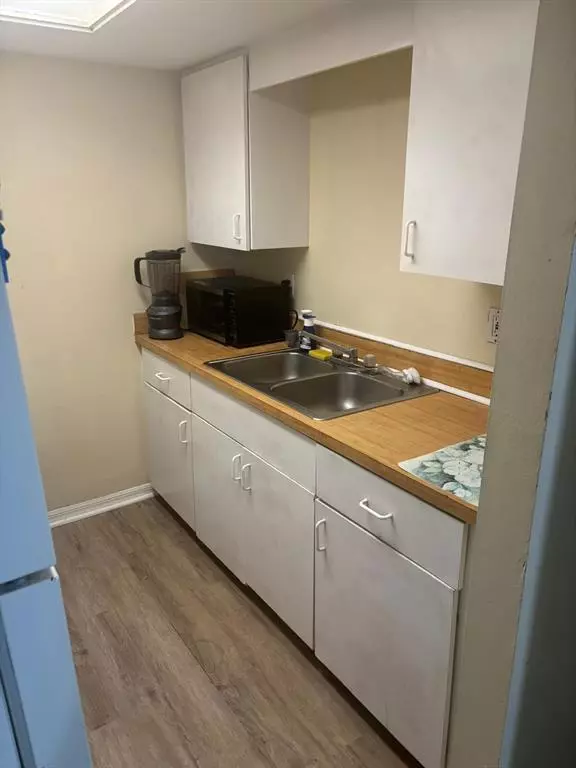 Vero Beach, FL 32960,1875 40th Ave #4