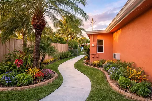 Pompano Beach, FL 33060,180 SW 9th Ct