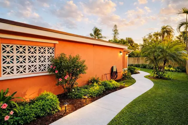 Pompano Beach, FL 33060,180 SW 9th Ct