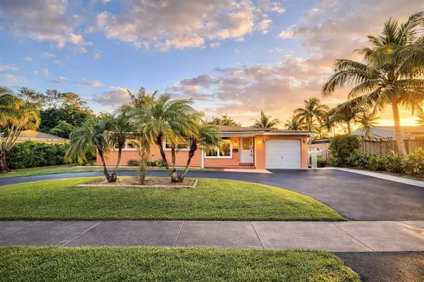 Pompano Beach, FL 33060,180 SW 9th Ct