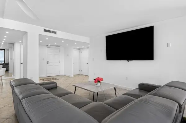 Singer Island, FL 33404,4200 N Ocean Drive #1- 1101