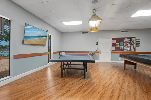 Hollywood, FL 33024,100 Berkley Rd #105