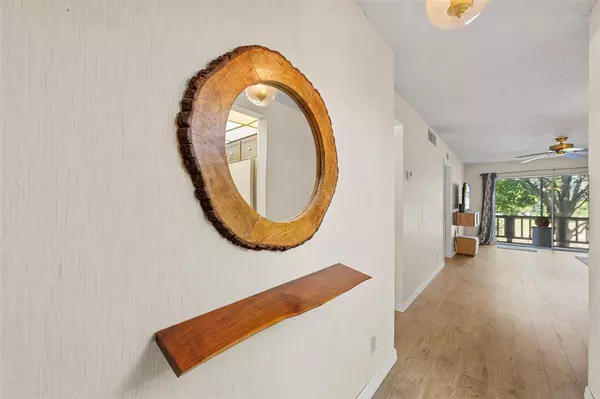 Tamarac, FL 33321,8400 Lagos De Campo Blvd #209