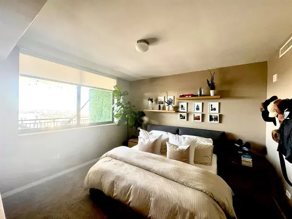 Miami, FL 33130,999 SW 1st Ave #3313