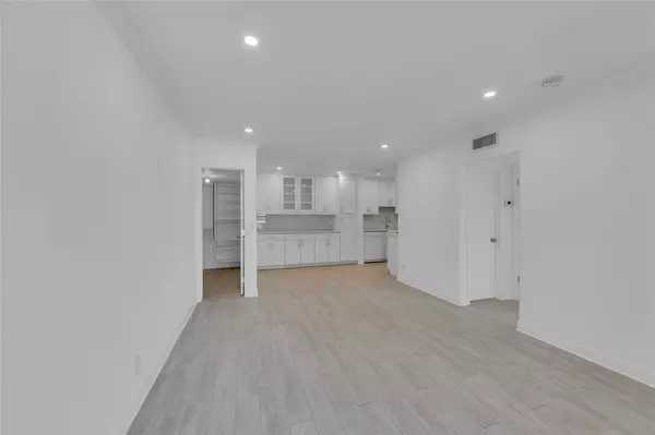 Pompano Beach, FL 33060,170 Cypress Club Dr #716