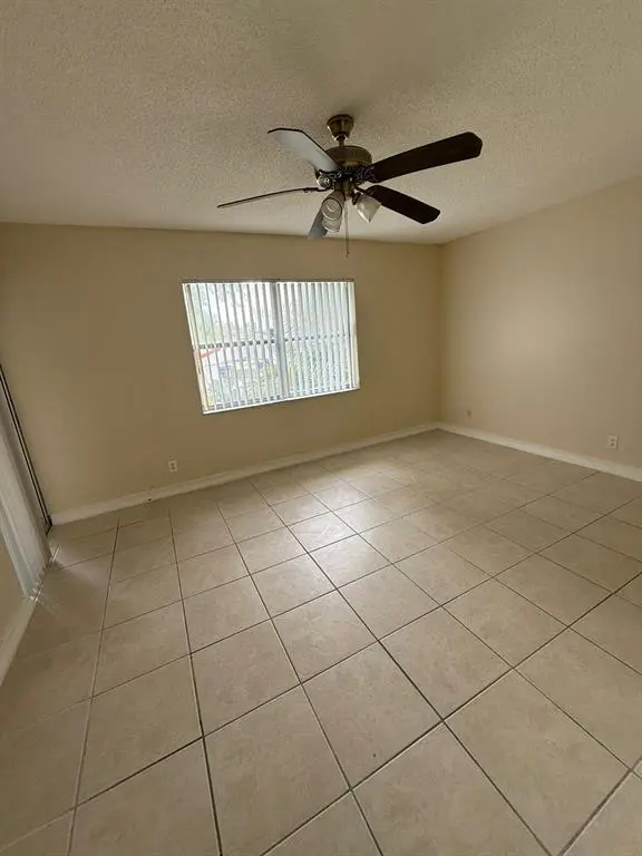 Coral Springs, FL 33065,9190 NW 40th St #9190