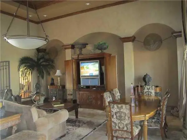 West Palm Beach, FL 33409,4081 San Marino Blvd #205