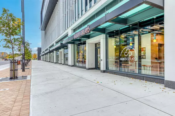 Mississauga, ON L5B 0P6,395 Square One DR #1304