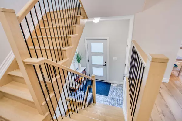 Loyalist, ON K0H 2H0,5 Cross ST