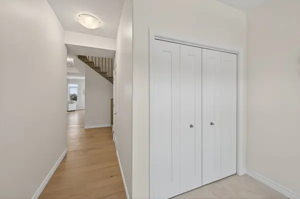 Belleville, ON K8N 0V6,14 Peace River ST