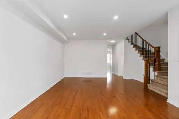 Barrhaven, ON K2J 5A3,349 SWEETFLAG ST