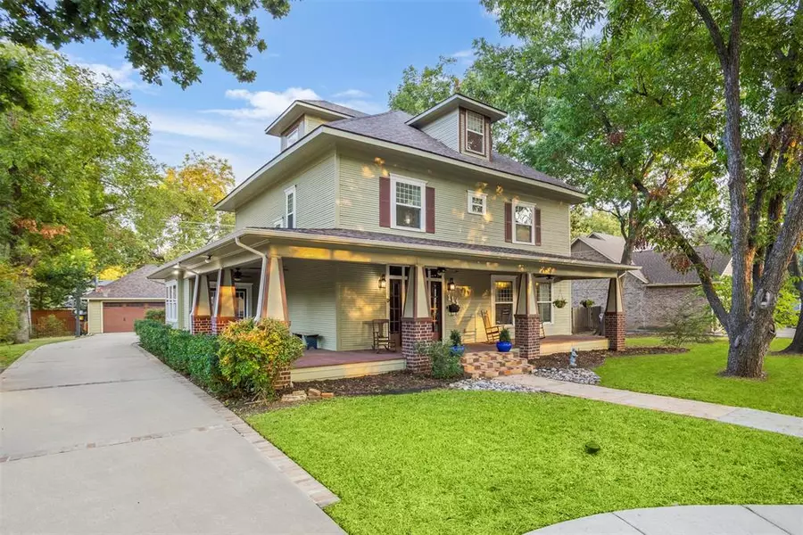 114 E University Avenue, Waxahachie, TX 75165