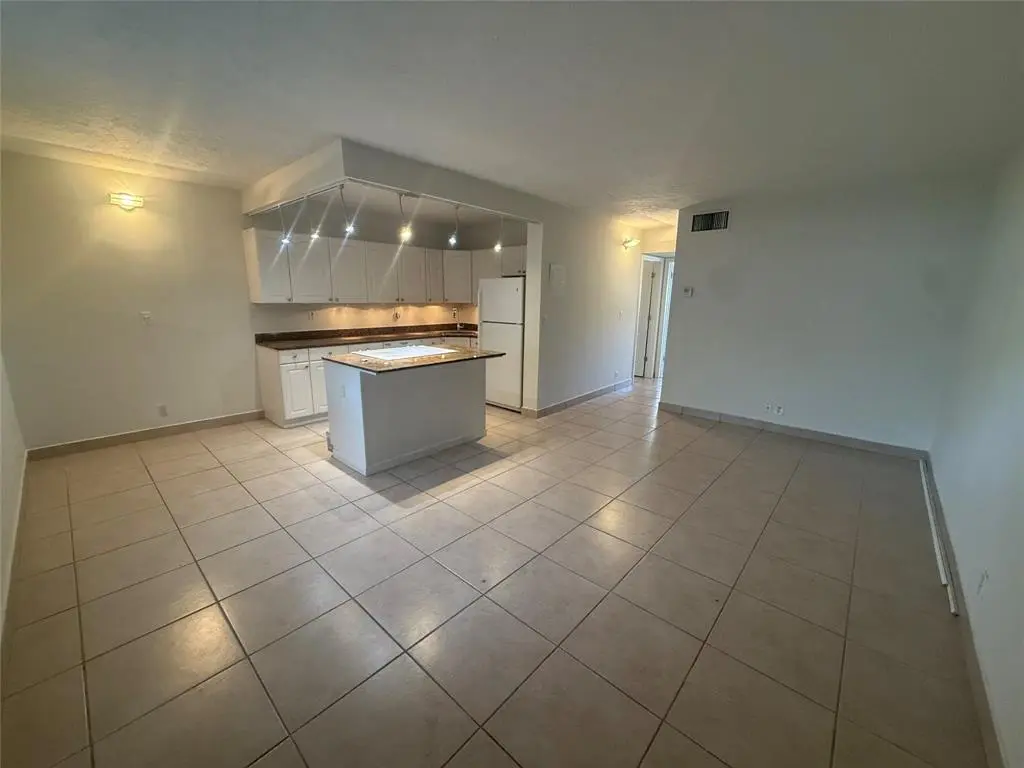 Fort Lauderdale, FL 33304,1414 NE 5th Ter #4