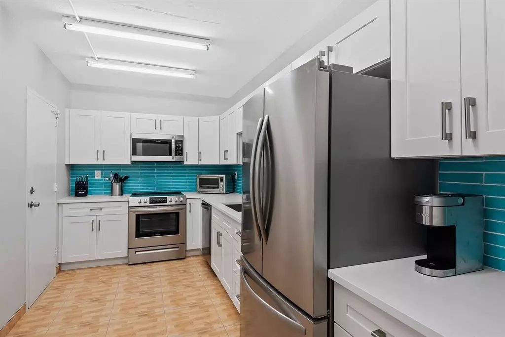 Fort Lauderdale, FL 33308,4250 Galt Ocean Dr #12N