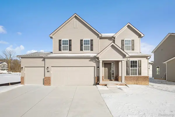 27148 Silo DR, Saline, MI 48176