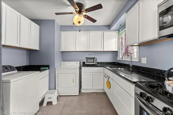 Oak Park, MI 48237,22030 Dante ST