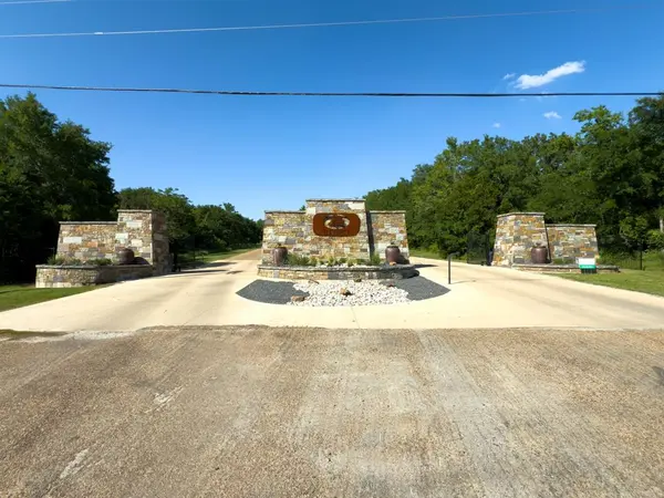 109 Oakbend Trail, Mabank, TX 75147