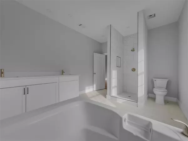 Greenville, TX 75401,3906 Houston Street