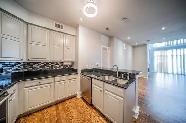 Fort Worth, TX 76107,3333 Darcy Street #2209