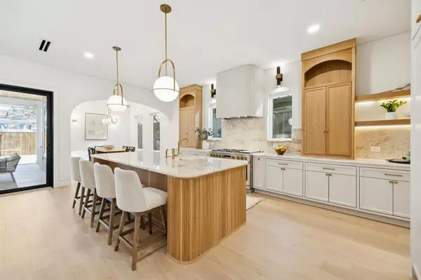 Dallas, TX 75206,2015 Euclid Avenue