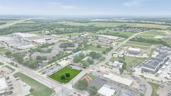 Sherman, TX 75090,815 E Pecan Grove