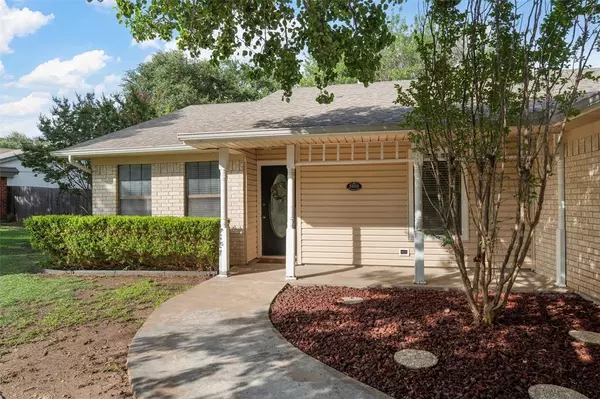 Hewitt, TX 76643,1010 December Drive