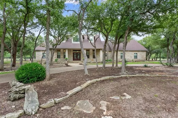 Crawford, TX 76638,735 Winding Trail