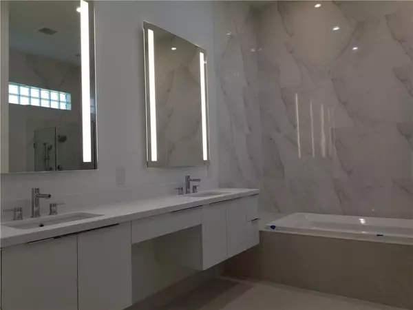 Fort Lauderdale, FL 33312,5786 Ashwood Cir