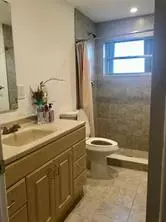 Hollywood, FL 33020,1449 N 14 #102