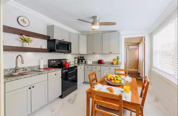 West Palm Beach, FL 33415,279 Hach Ln (2/1)