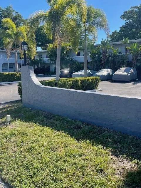 Wilton Manors, FL 33305,900 NE 26 ST #15