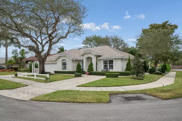 401 Barbri Ln, Davie, FL 33325