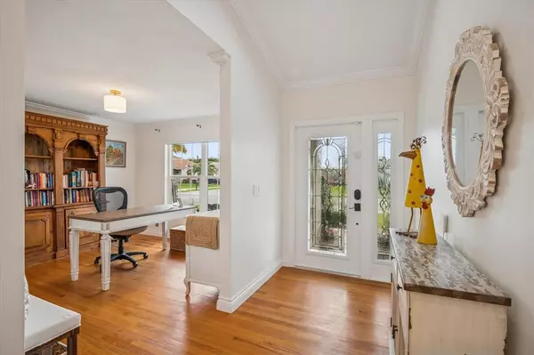 Davie, FL 33325,401 Barbri Ln