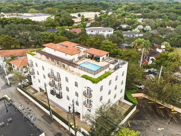 Coral Gables, FL 33146,1121 Madruga Ave #201